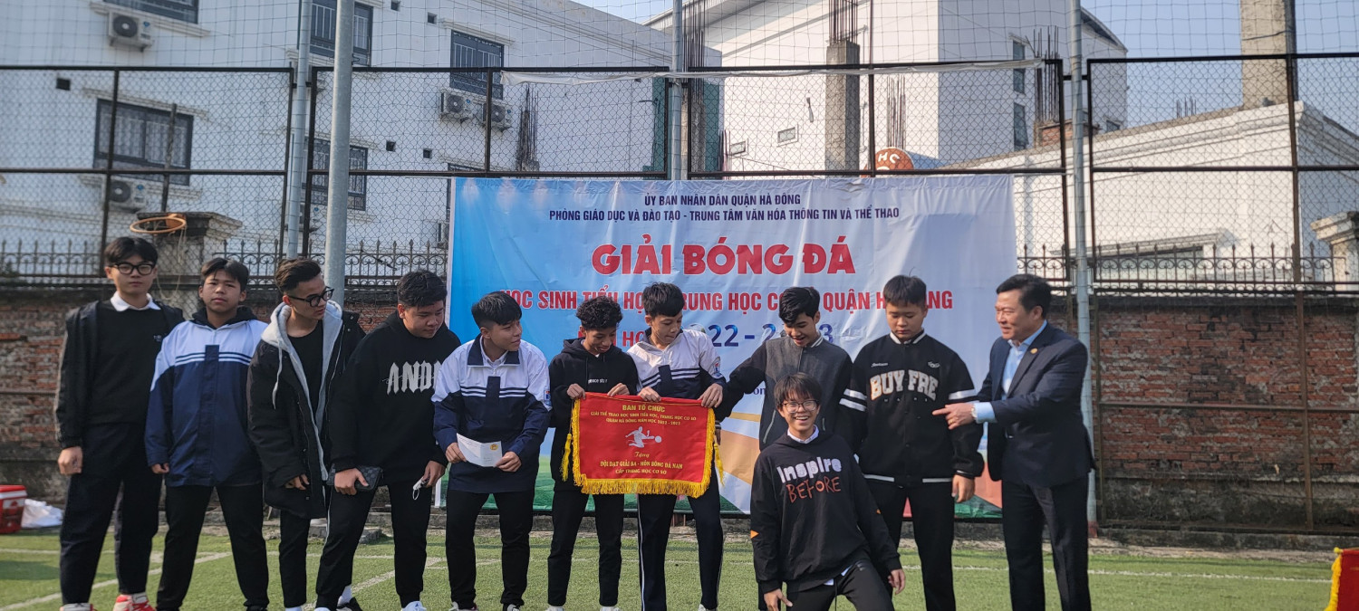 Chung kết Giải bóng đá học sinh tiểu học và THCS quận Hà Đông năm học 2022-2023