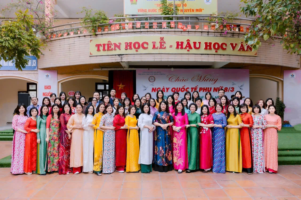 HOẠT ĐỘNG NGOẠI KHÓA CHÀO MỪNG NGÀY QUỐC TẾ PHỤ NỮ 8/3