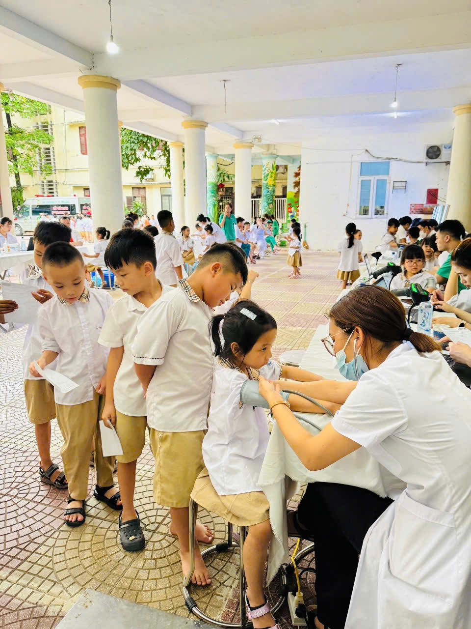 🏫 TRƯỜNG TIỂU HỌC VÀ THCS LÊ HỒNG PHONG PHỐI HỢP VỚI TRẠM Y TẾ PHƯỜNG HÀ ĐÔNG TỔ CHỨC KHÁM SỨC KHỎE CHO HỌC SINH NĂM HỌC 2026–2027 🩺❤️